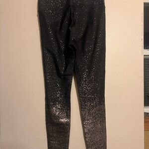 Beyond Yoga Black Sparkle Leggings Size Medium